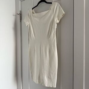 Banana Republic classic white knit short sleeve sheath dress - size 4 (Small)